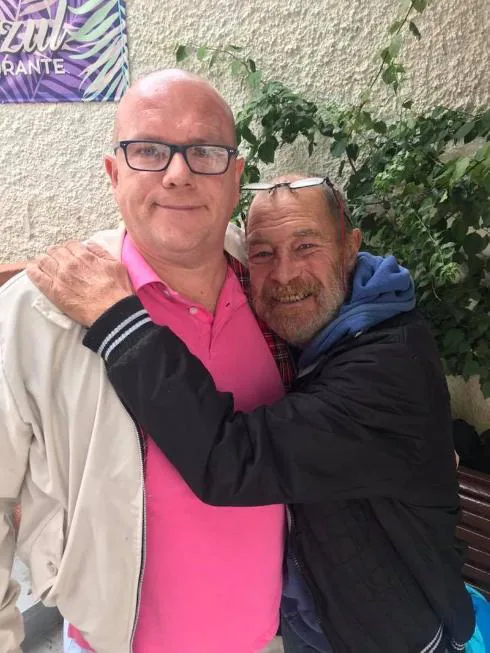 Rob (left) with Kevin Peters in Benalmádena recently. 