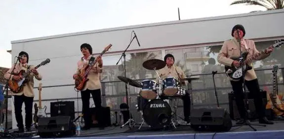 Revival will present a Beatles tribute in Fuengirola port.