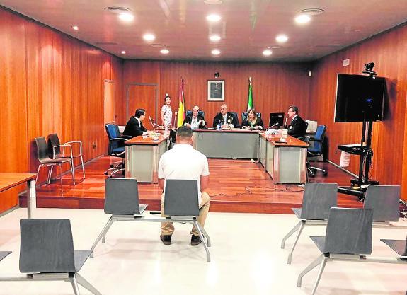 The courtroom scene during the trial in Malaga. 