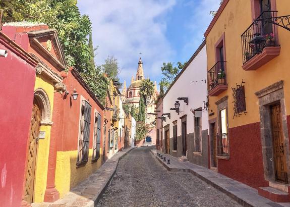 A typical street in San Miguel de Allende; colour choices have to be approved.