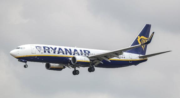 Strikes loom at Ryanair over closure of Canaries bases