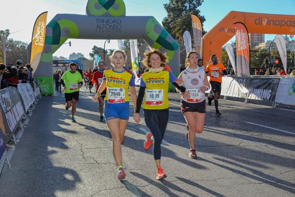 Runners in the 10K Valencia Ibercaja.