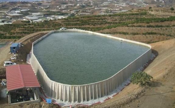 A water reserve used by growers in the Axarquía.