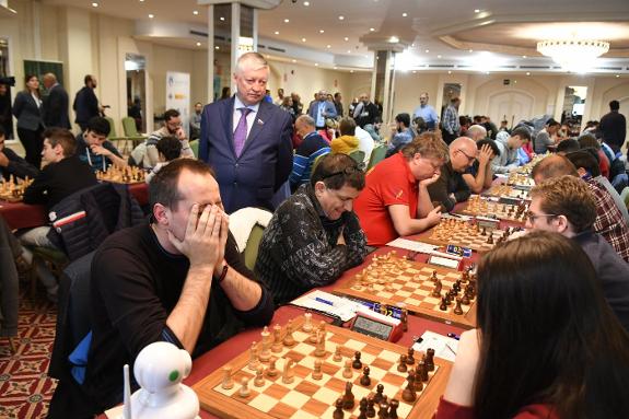 King of Chess opens Spanish championships in Marbella