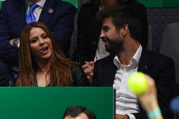 Piqué and wife Shakira at the Davis Cup final.