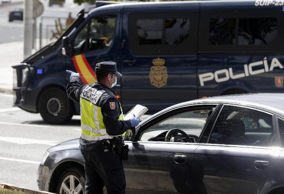Eight out of ten calls to the police are about lockdown breaches