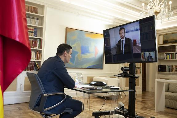 Sánchez talked with PP leader, Pablo Casado, via videolink on Monday. 