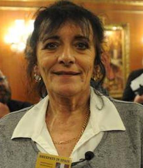 Anne Hernández.