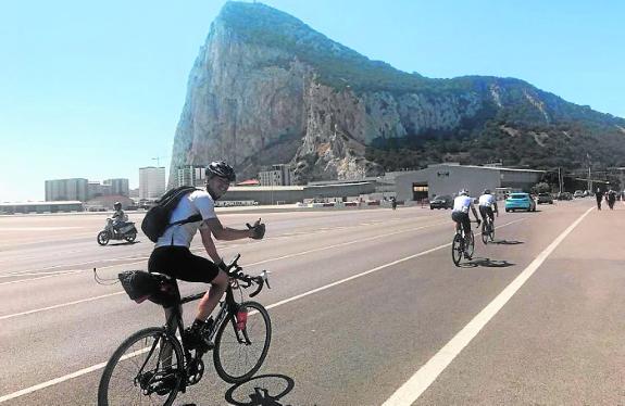 A triumphant Jelle Mars completing his 3,000 kilometre journey. 