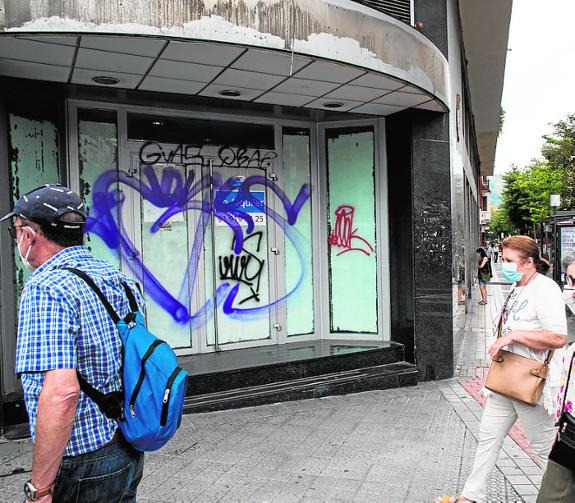 Banks in Spain had already closed thousands of branches. 