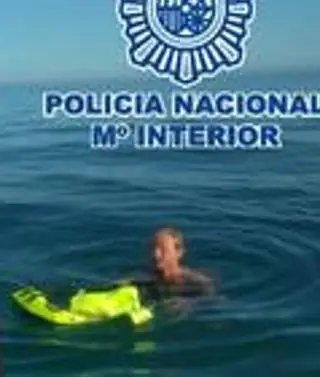 Alleged sex offender had to be rescued from the sea after fleeing police in Almayate