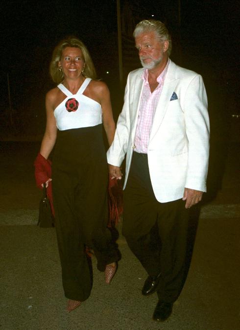 Lars Gunnar Broberg (r) with his wife, Ángeles Muñoz (l). 