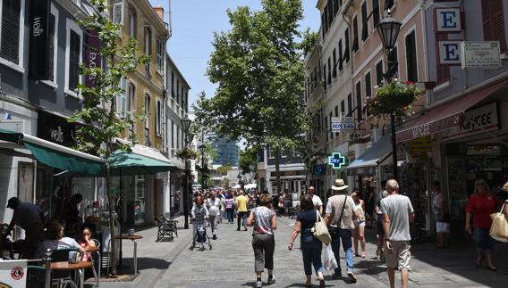 Top Shop and Dorothy Perkins on Gibraltar's Main Street face closure