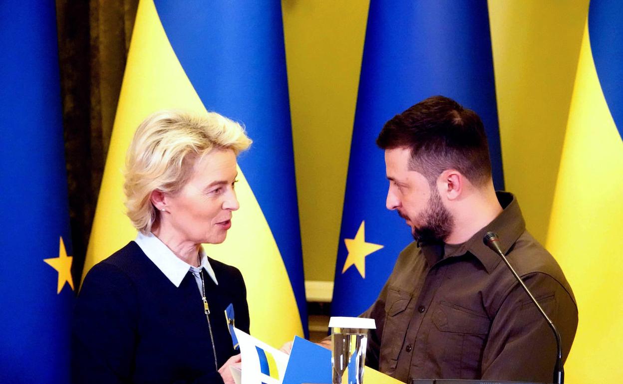 Von der Leyen y Zelenski en su anterior encuentro en Kiev, en abril.