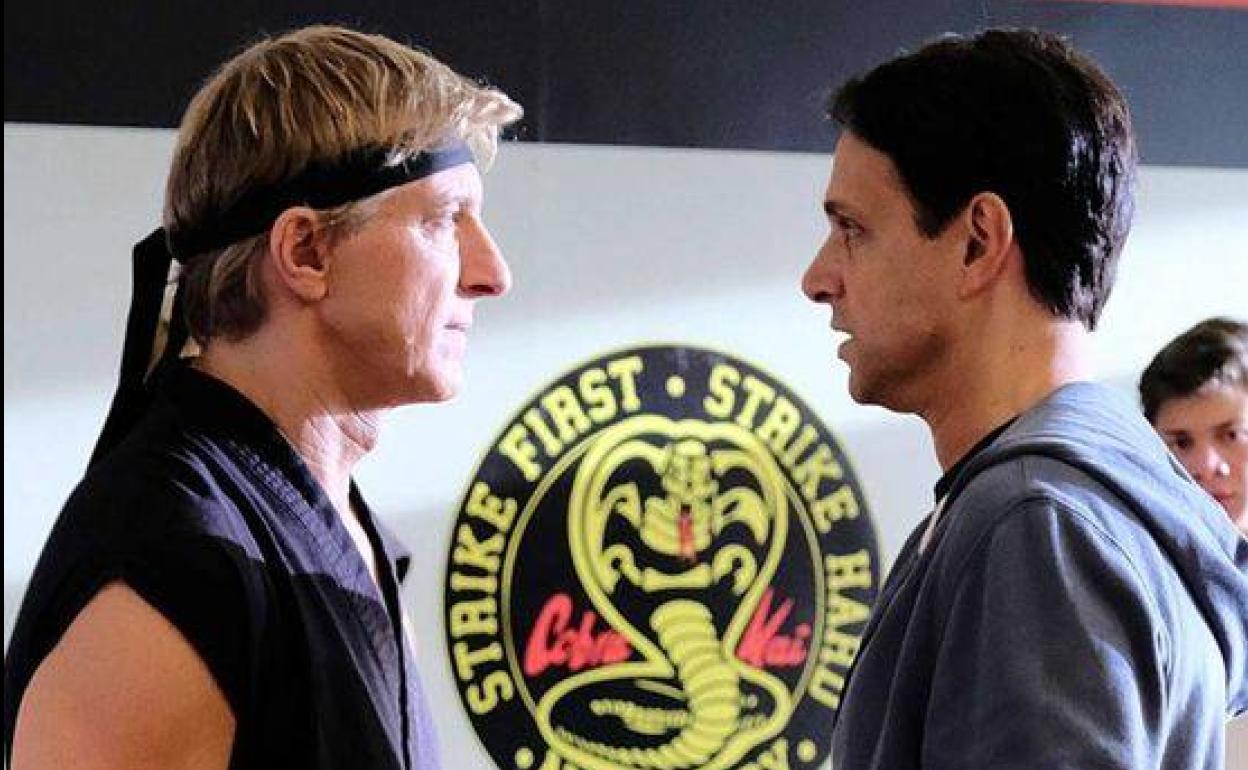 Protagonistas de 'Cobra Kai'.