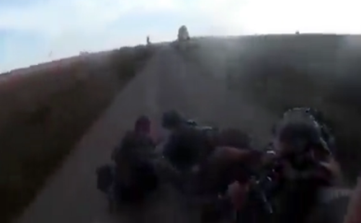 Así huyen de forma caótica soldados rusos del frente de Jersón