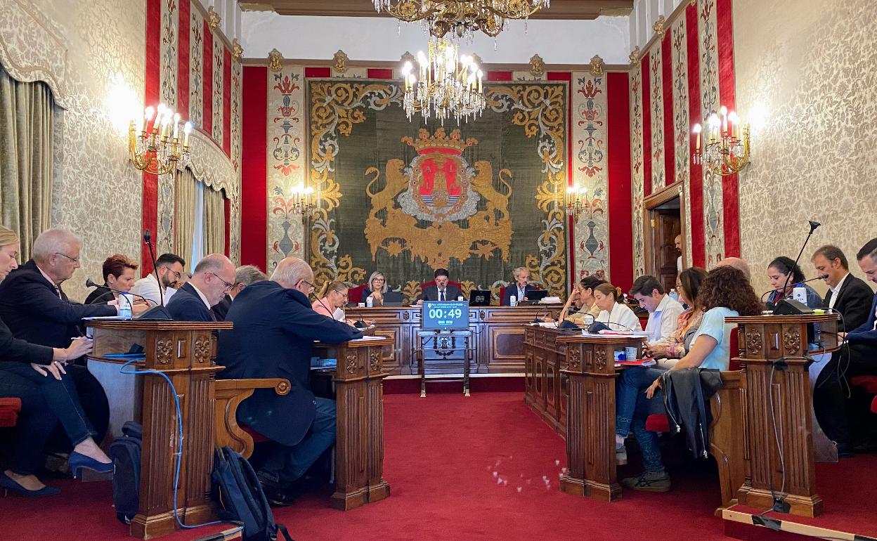 Un momento del pleno de octubre del Ayuntamiento de Alicante. 