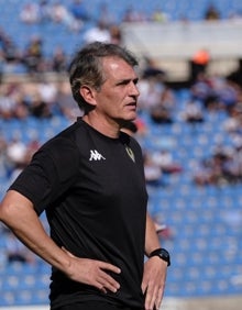 Imagen secundaria 2 - David Porras ha terminado dirigiendo al equipo tras la expulsión de Ángel Rodríguez en el Hércules. 