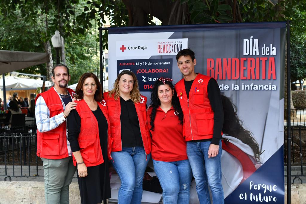 Fotos: Cruz Roja celebra el día de la Banderita