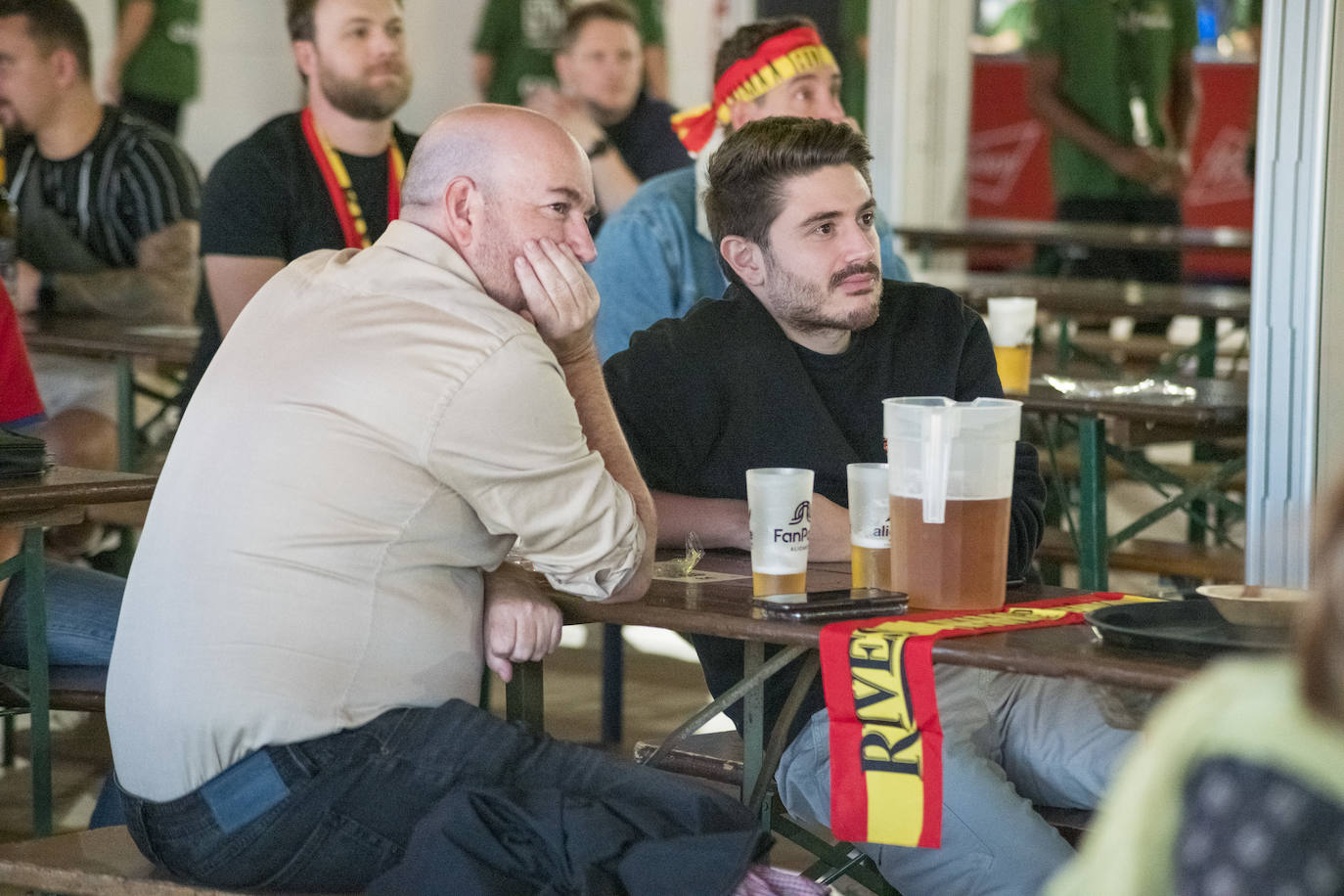 Alicante vibra con la histórica goleada de la Roja en el Mundial