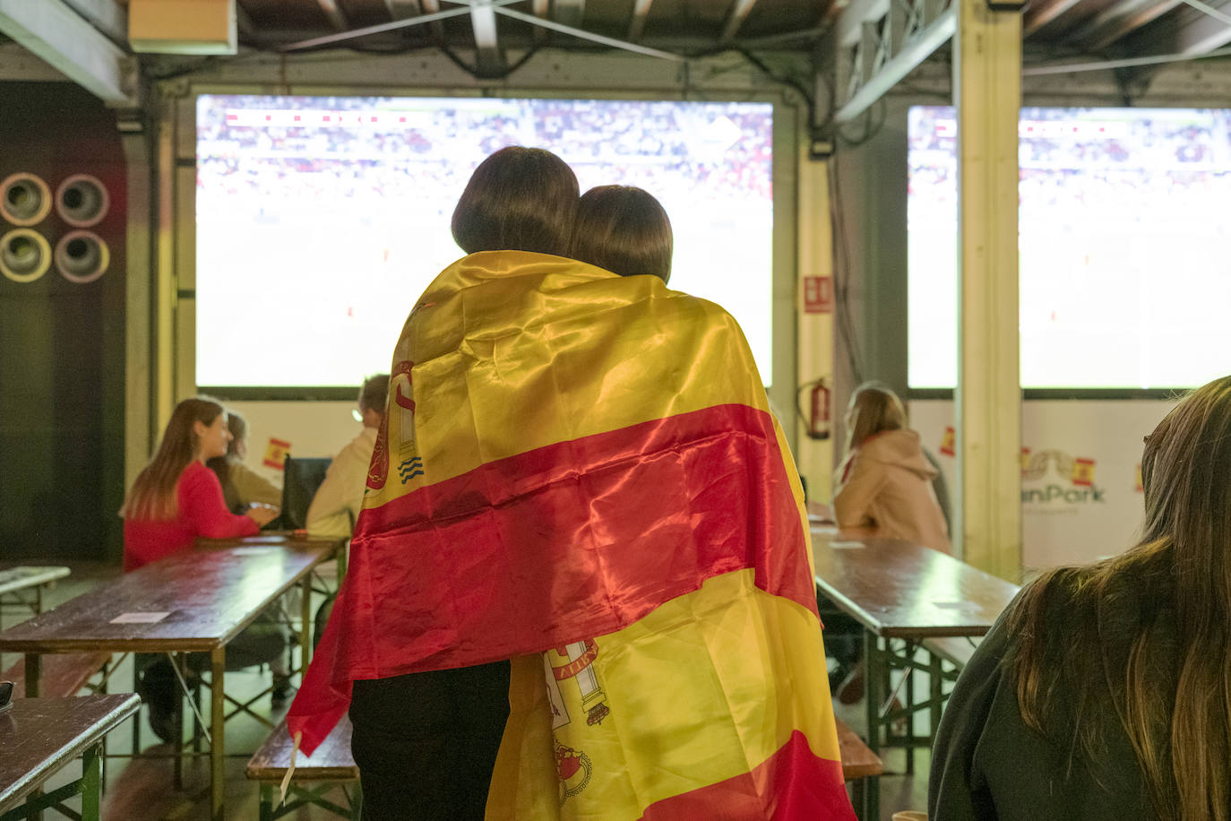 Alicante vibra con la histórica goleada de la Roja en el Mundial