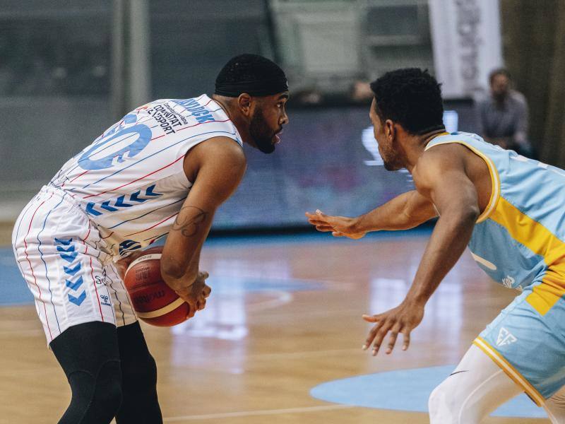 Fotos: Remontada del HLA Alicante ante el histórico Estudiantes