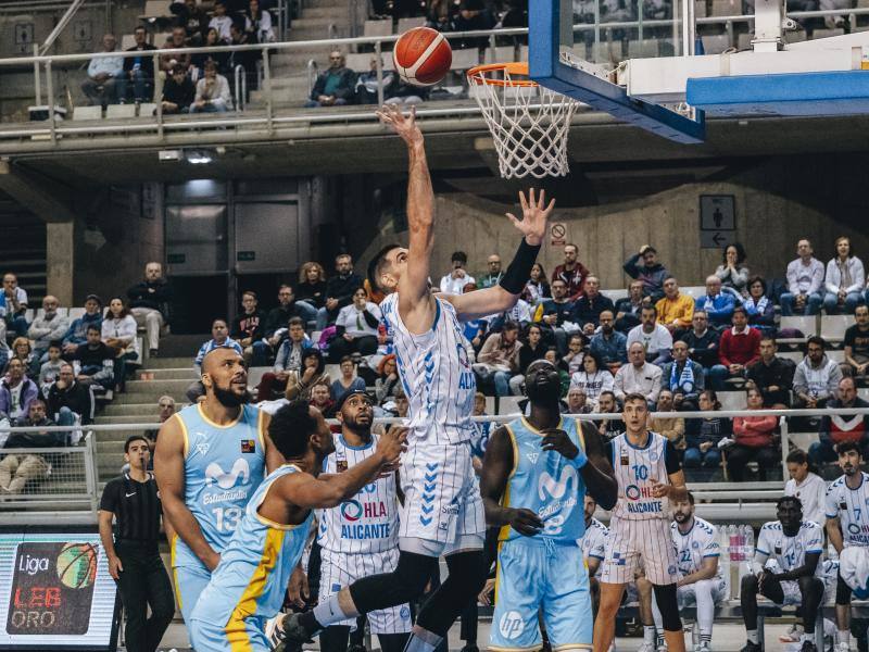 Fotos: Remontada del HLA Alicante ante el histórico Estudiantes