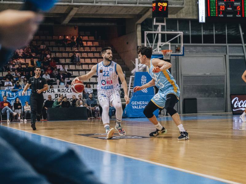 Fotos: Remontada del HLA Alicante ante el histórico Estudiantes