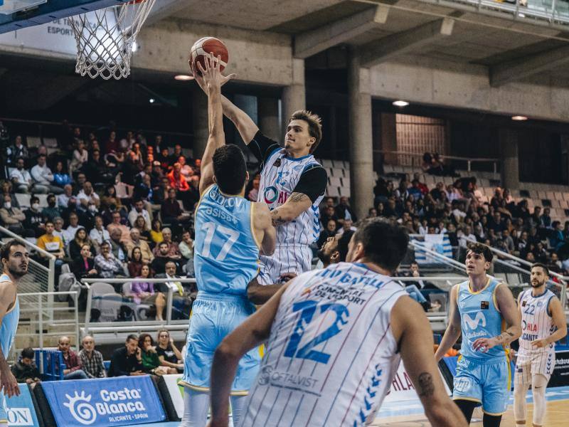 Fotos: Remontada del HLA Alicante ante el histórico Estudiantes