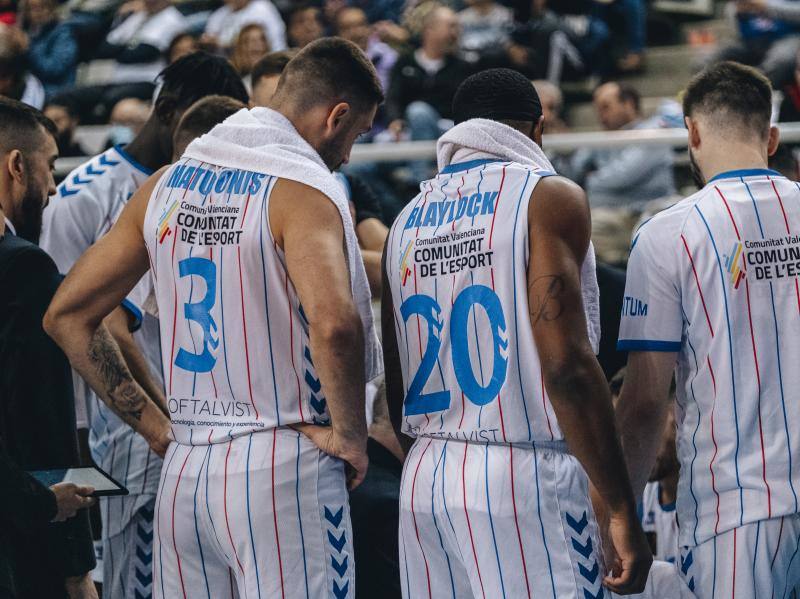 Fotos: Remontada del HLA Alicante ante el histórico Estudiantes