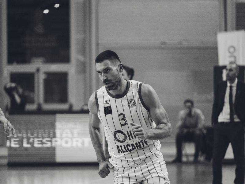 Fotos: Remontada del HLA Alicante ante el histórico Estudiantes