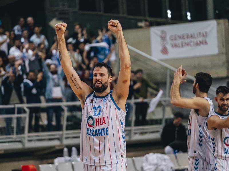 Fotos: Remontada del HLA Alicante ante el histórico Estudiantes