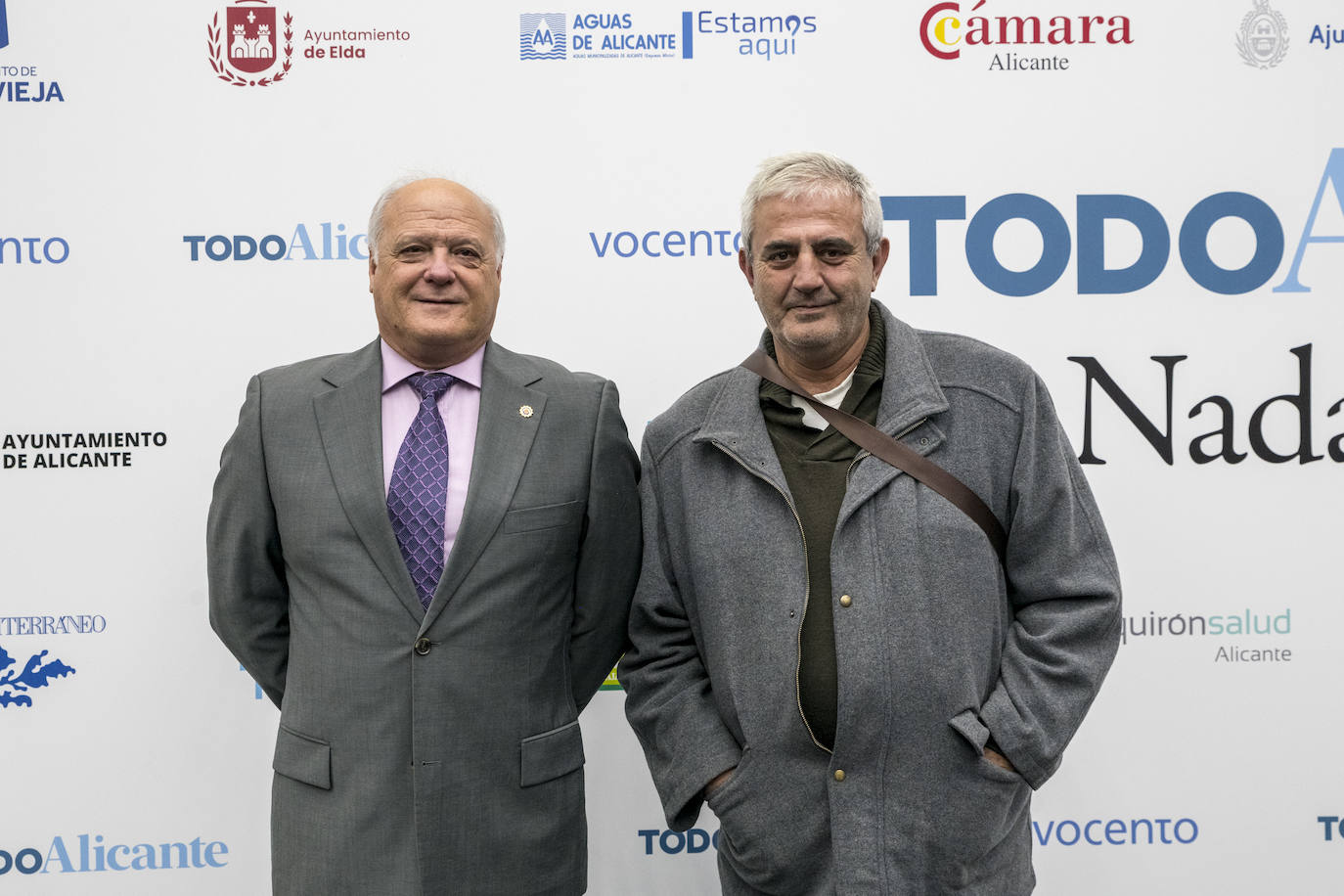 José María Conesa, jefe de la Policía Local de Alicante, y el jefe de prensa del Ayuntamiento de El Campello, Jaime Esquembre