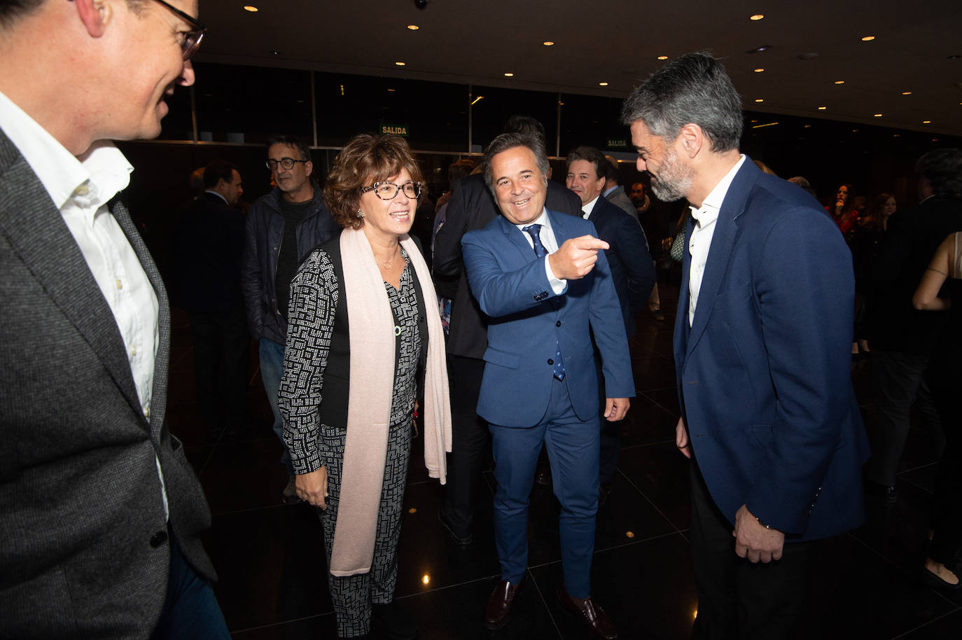 Fotos: Gran acogida institucional a la puesta de largo de TodoAlicante