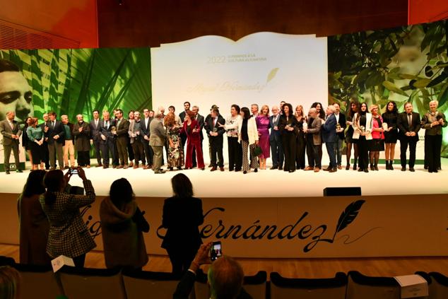 Premiados en los II premios a la cultura alicantina Miguel Hernández.