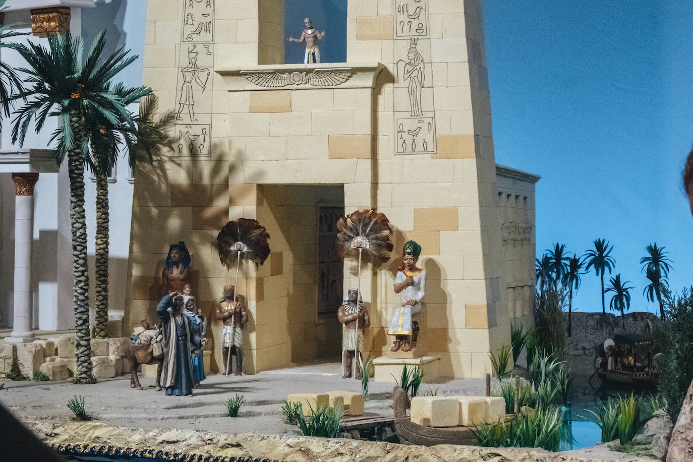 Detalle de uno de los belenes presentes en la muestra.
