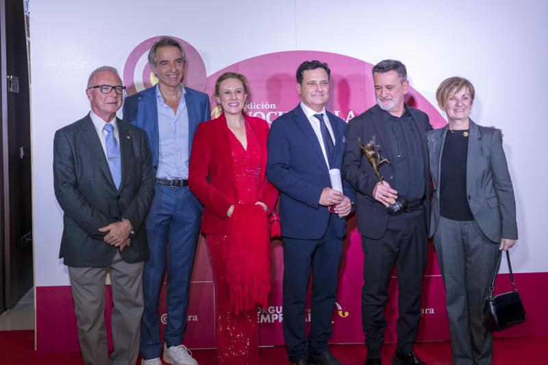 Asistentes a la Noche de la Economía Alicantina en el vino de honor posterior. 