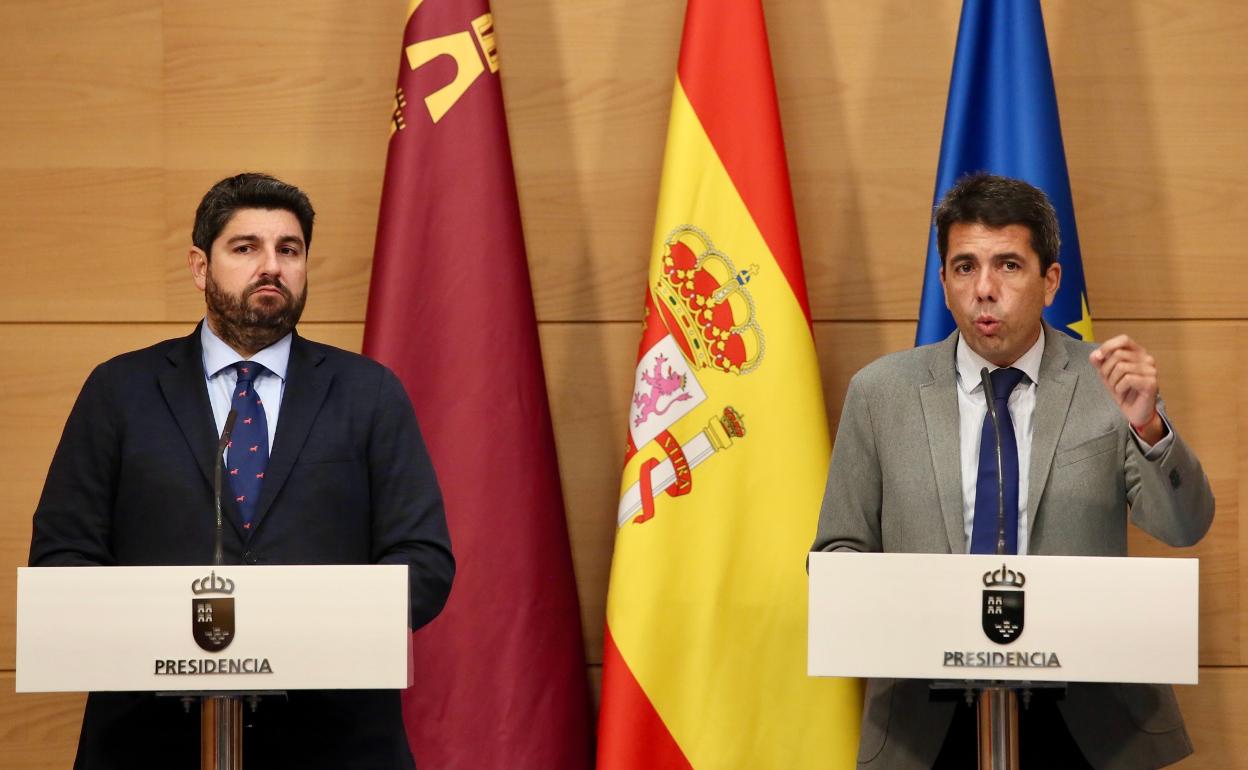 El presidente de la Región de Murcia, Fernando López-Miras, y el presidente de la Diputación de Alicante, Carlos Mazón, reunidos en Murcia.