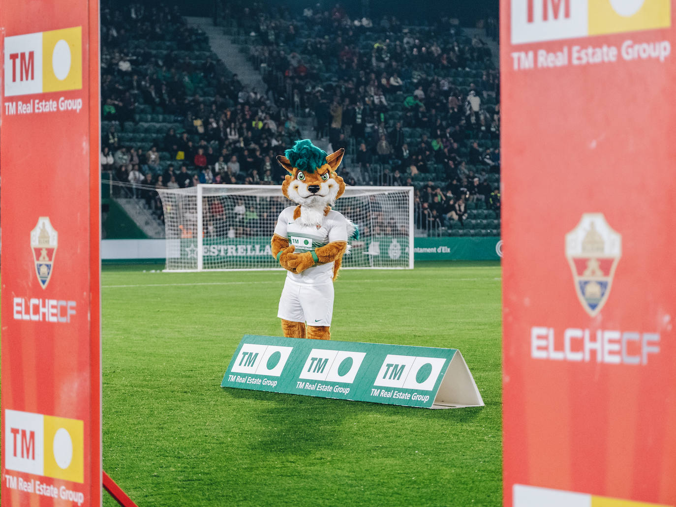 Fotos: El Elche CF cae ante el Leeds