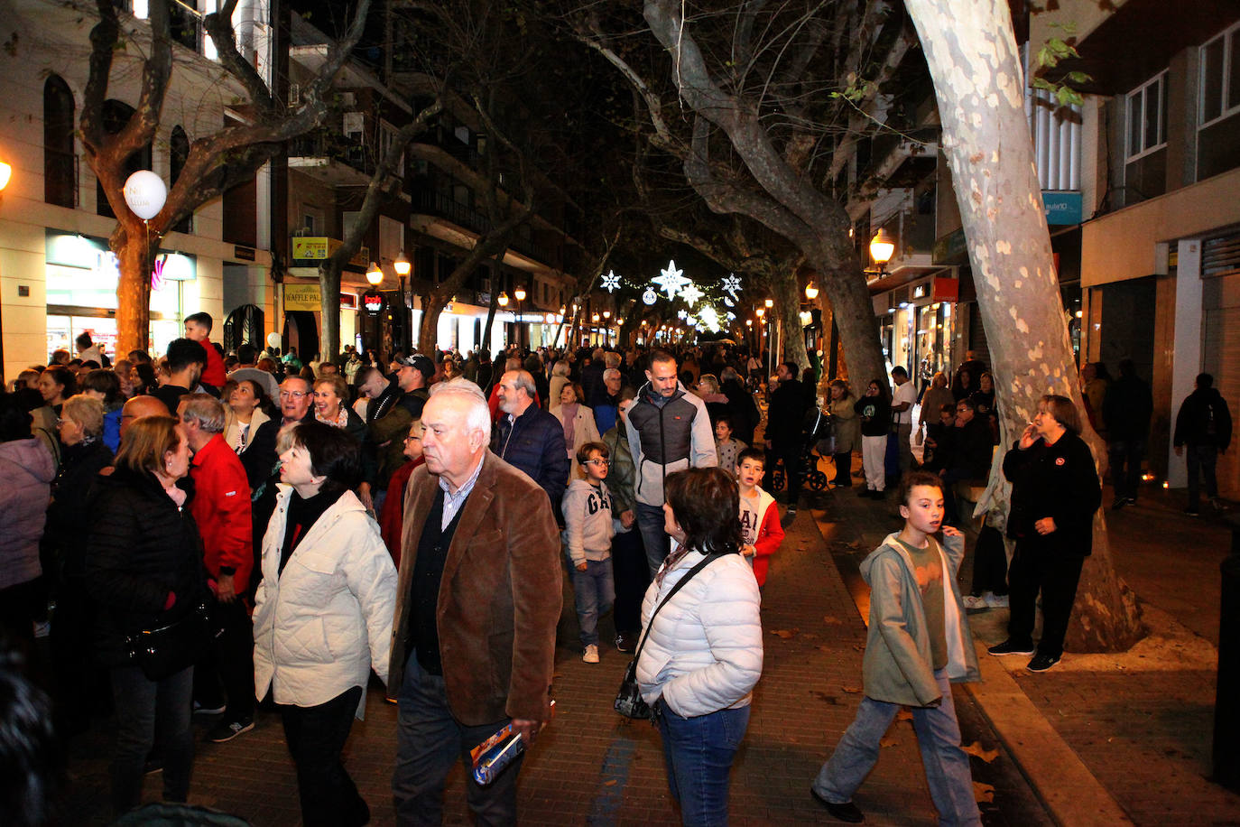 Fotos: La Nit de la Llum triunfa en Dénia