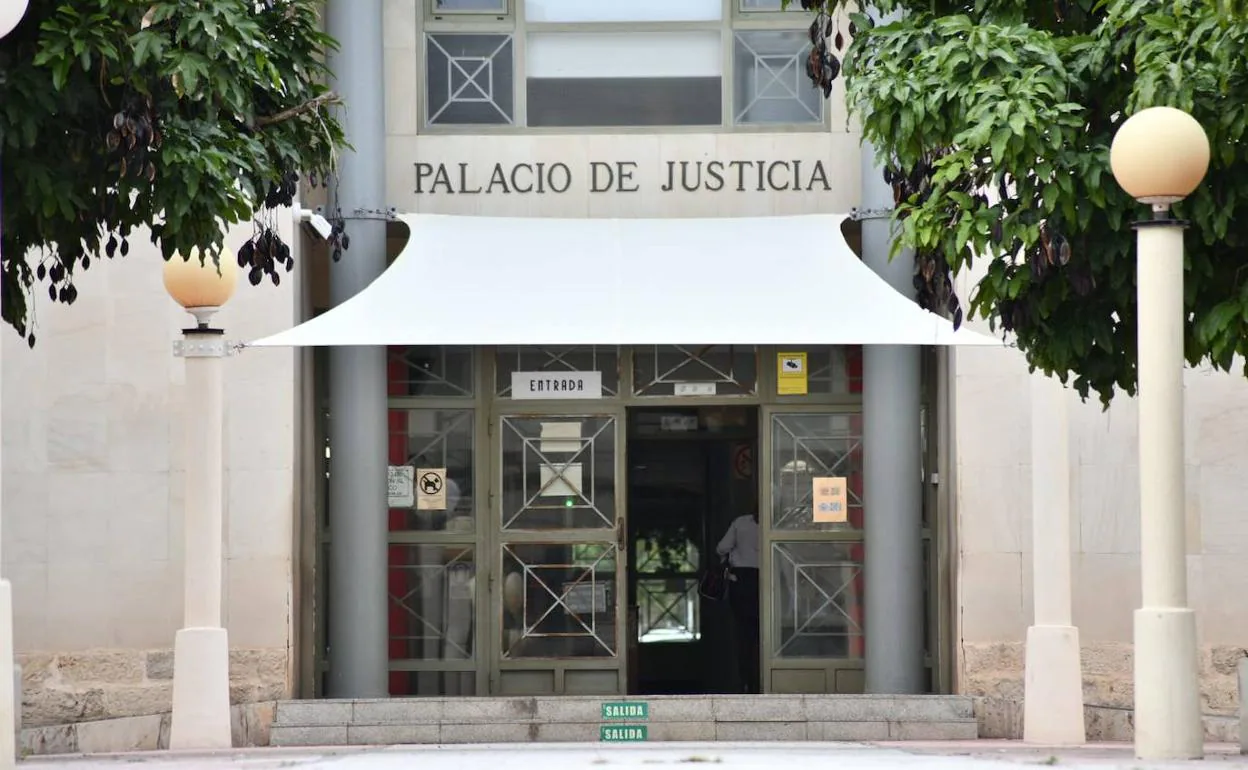 Foto de archivo del Palacio de Justicia de Alicante