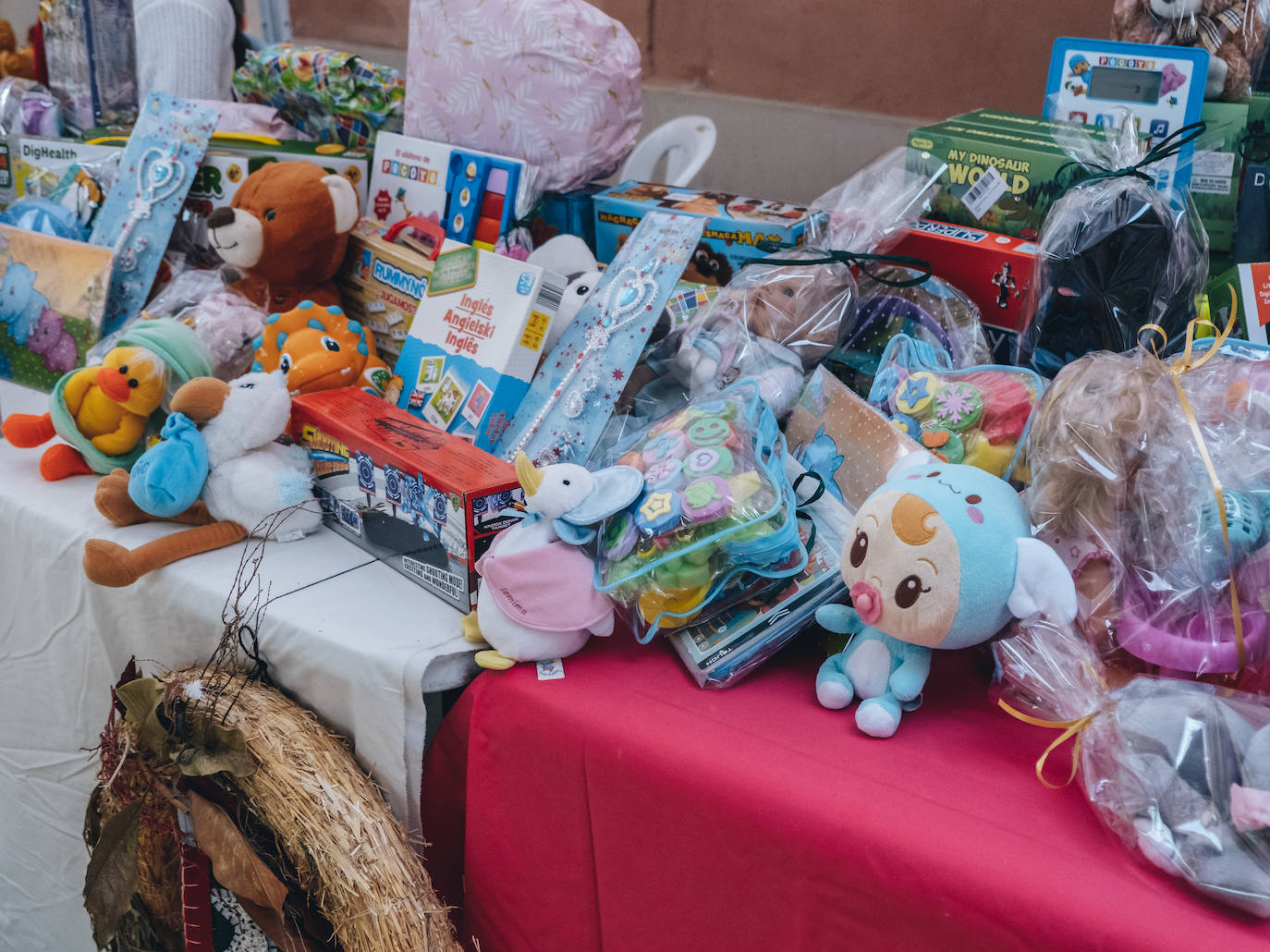 Fotos: Solidaridad y espíritu navideño en la &#039;Calle de las Setas&#039;