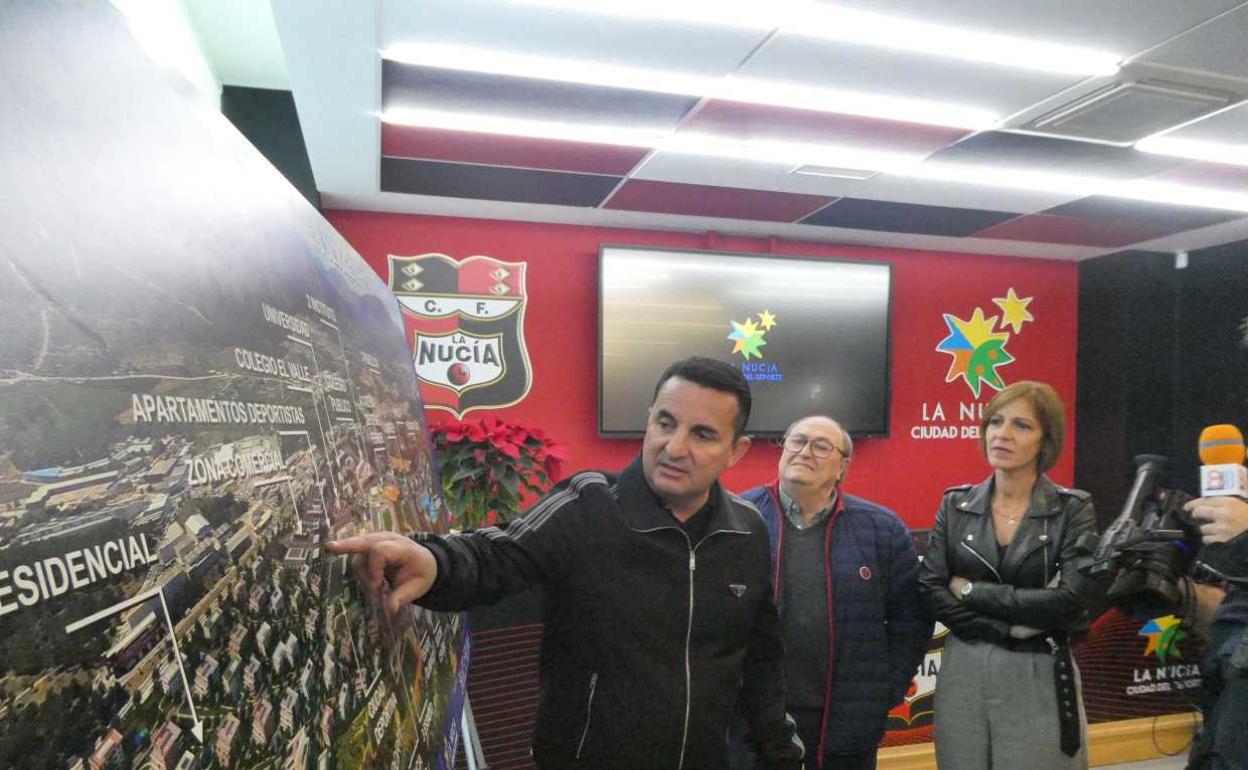 Bernabé Cano presentó oficialmente el nuevo plan de La Serreta