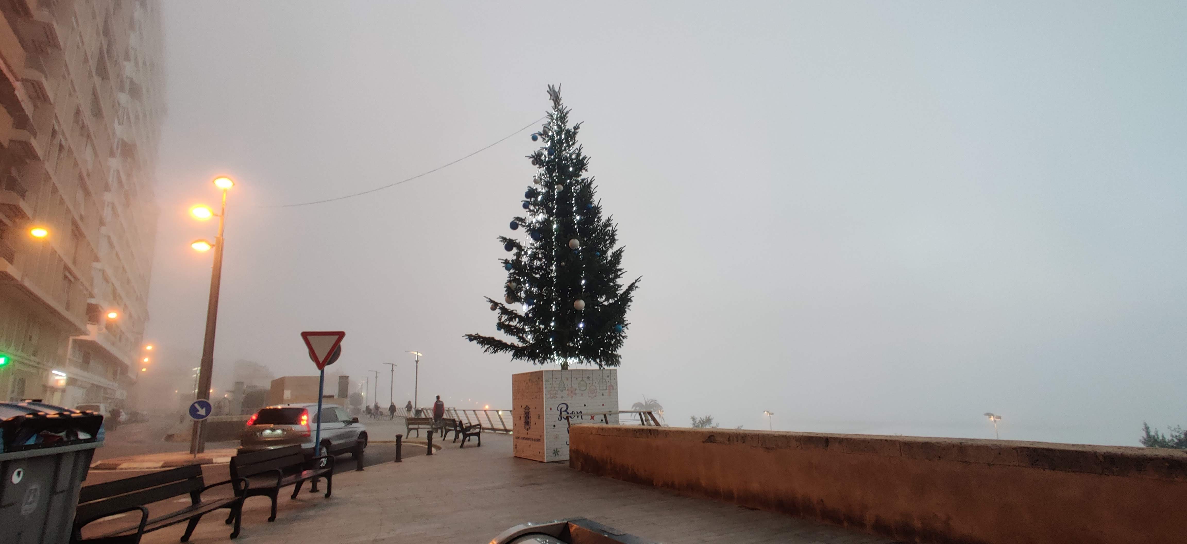 La poca visibilidad será la protagonista de la mañana. 