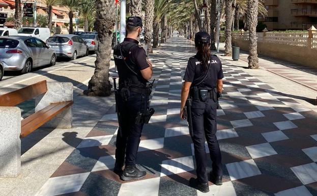 Dos detenidos en Elche por estafar casi 170.000 euros en varios salones de juegos en los que trabajaban