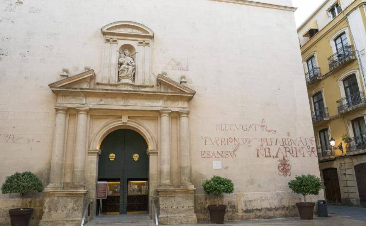 Concatedral de San Nicolás, donde se oficiará la misa funeral pro el descanso de Benedicto XVI.