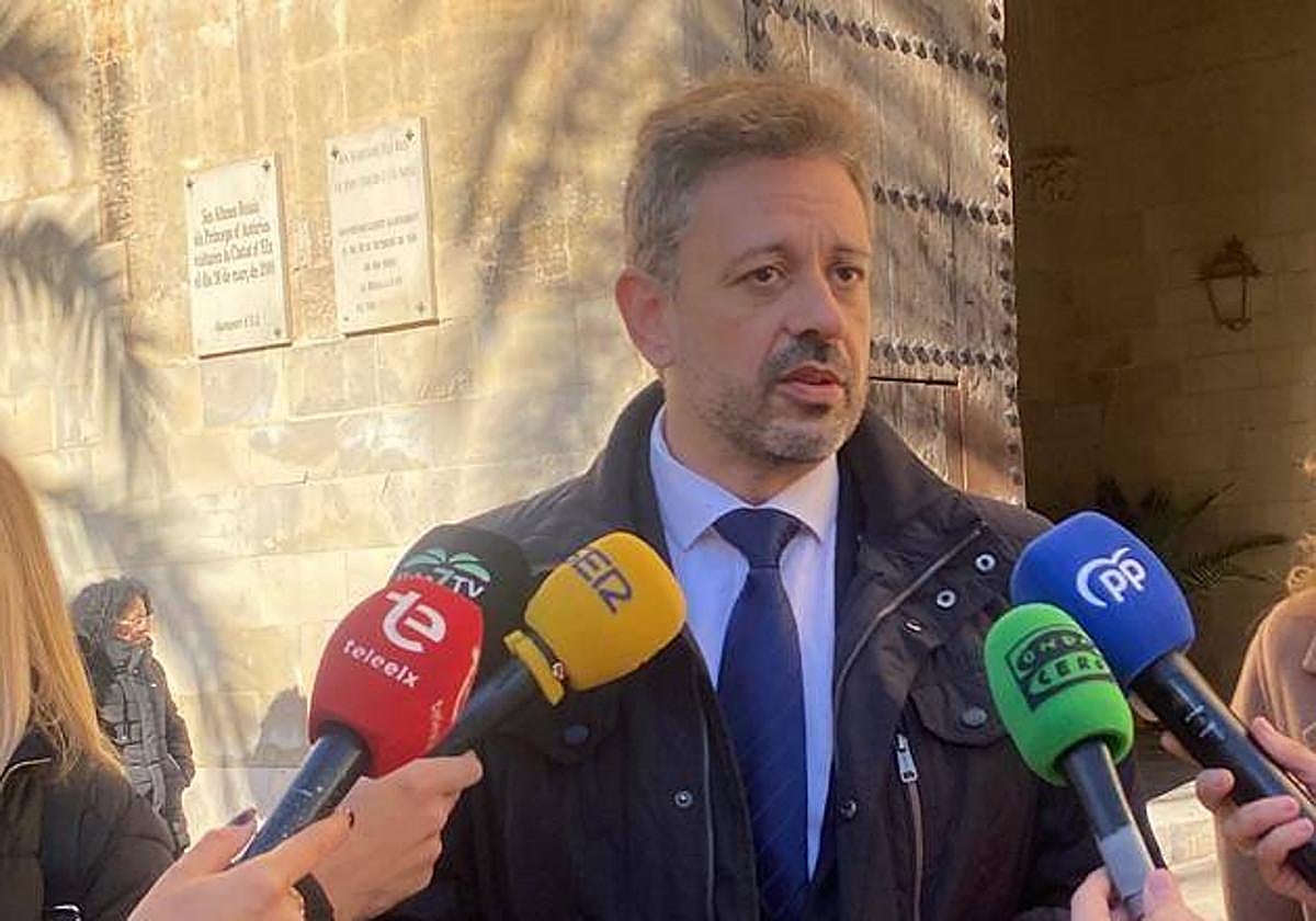 El portavoz de Sanidad del PP, José Juan Zaplana.