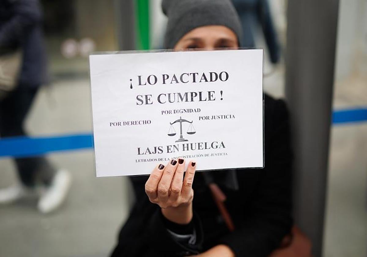 Una letrada de la Administración de Justicia pide que se cumpla lo pactado