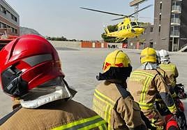 Los Bomberos de Alicante, durante uno de los ejercicios.