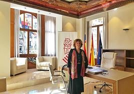 Josefina Bueno ocupa su nuevo despacho en la Casa de las Brujas,.